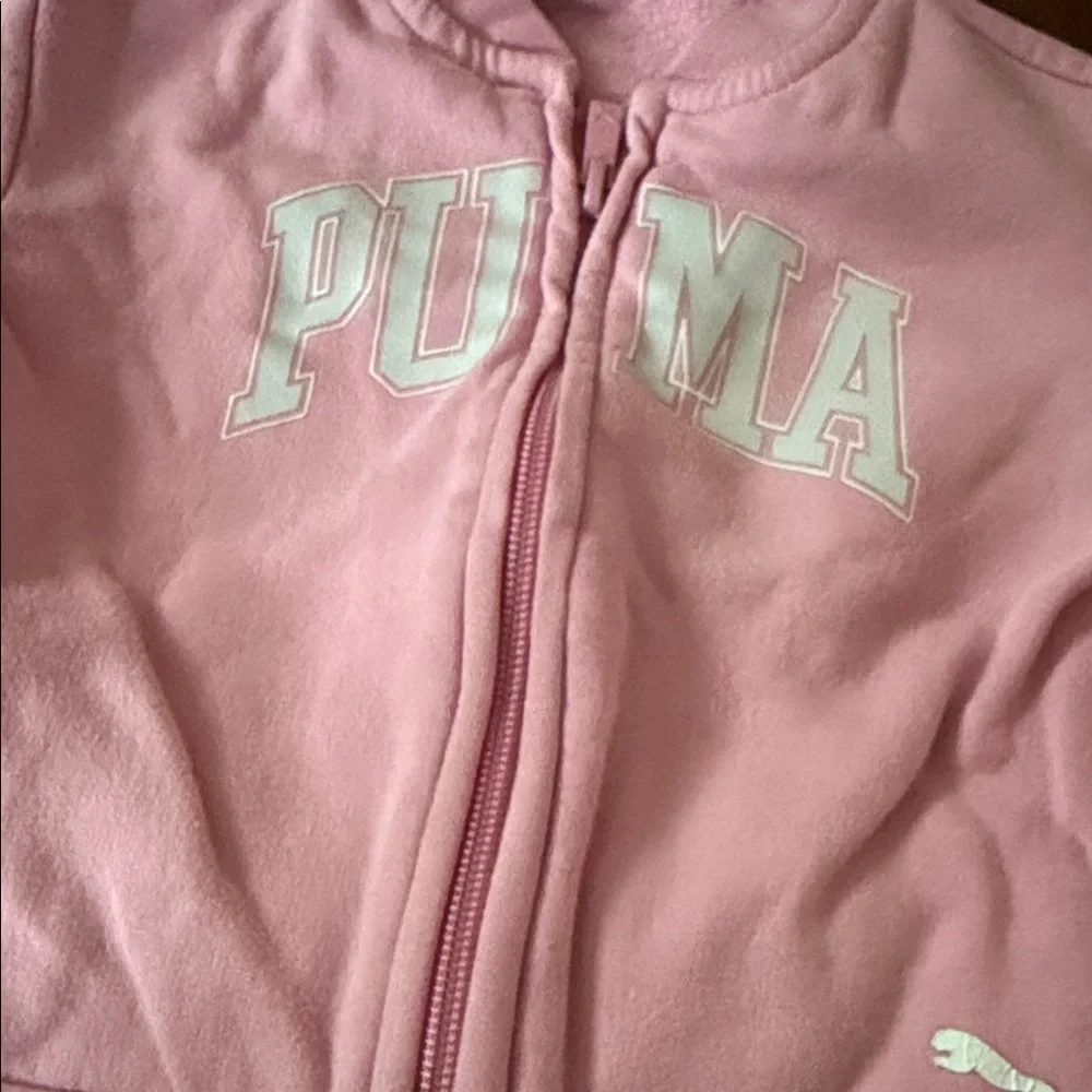 Puma vibrant pink